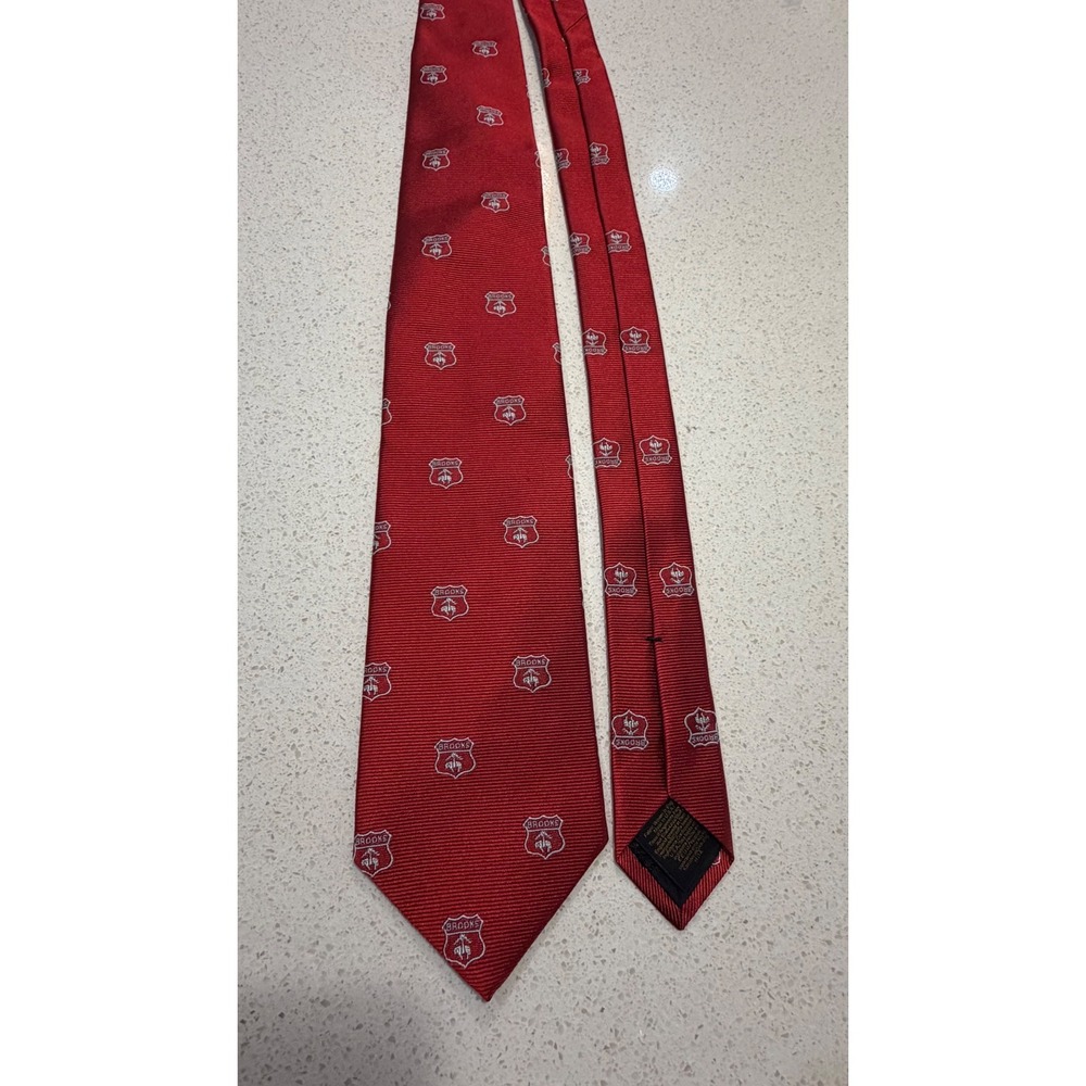 Brooks Brothers Mens Red Silk Crest Logo Pattern Necktie Classic Tie New
